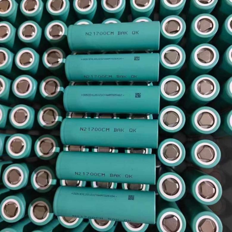 21700 Battery Cell